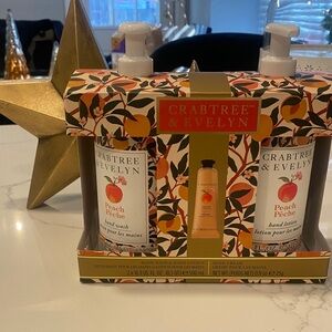 Crabtree & Evelyn Peach Hand Wash ,Lotion & Hand cream -3 pk
